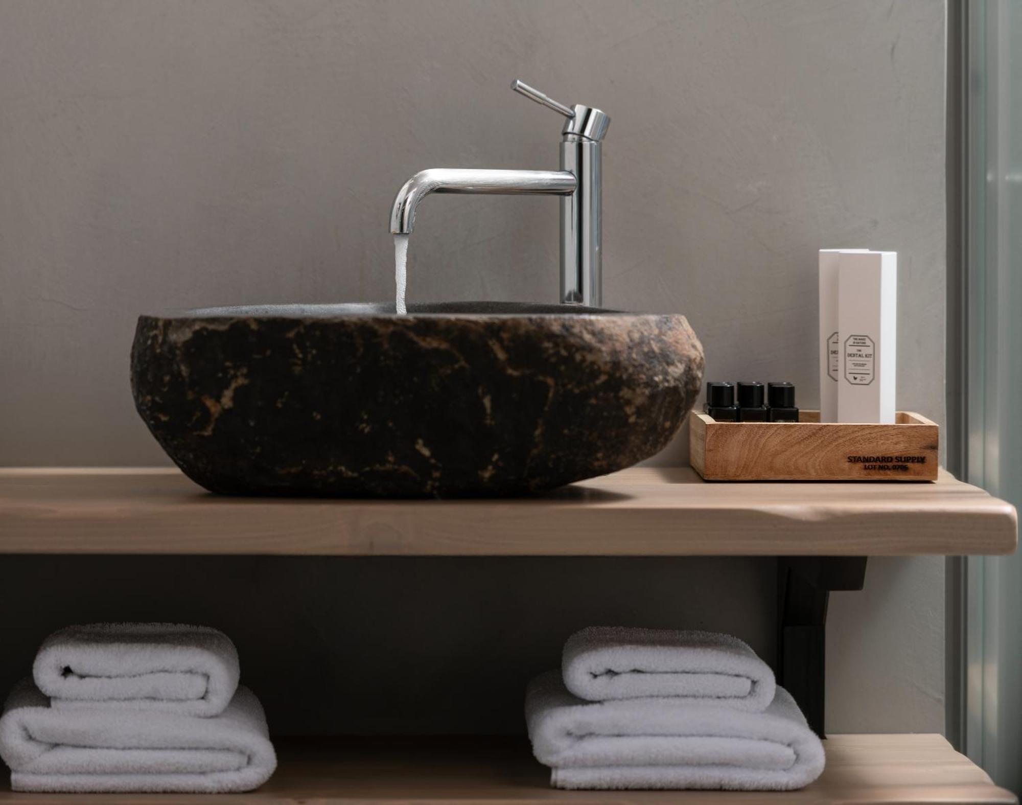Evora Luxury Suites Mega Chorio Экстерьер фото