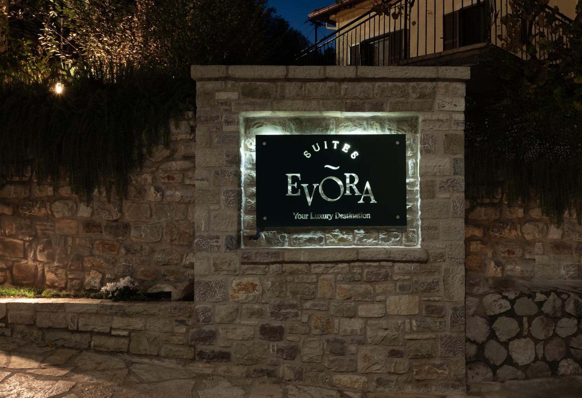 Evora Luxury Suites Mega Chorio Экстерьер фото